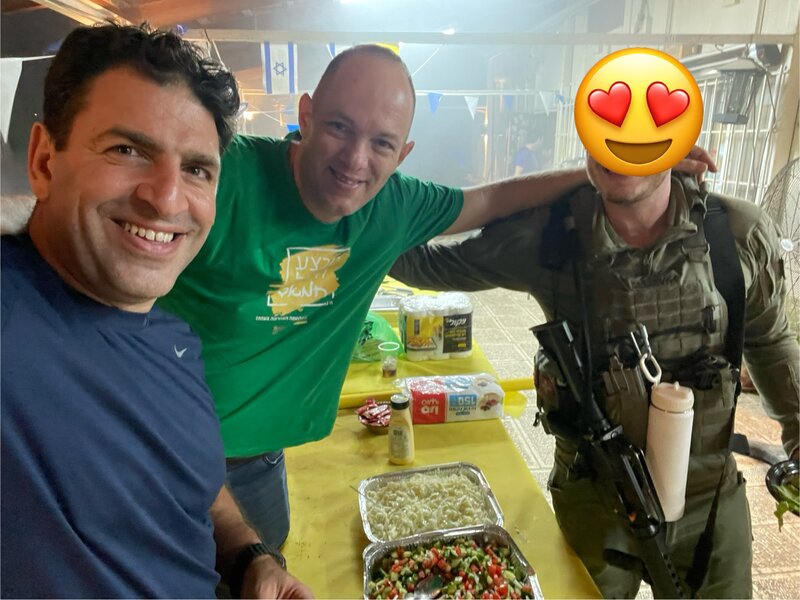 מתנדבים בפעולה